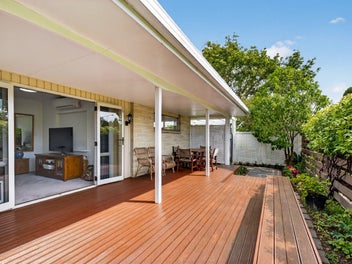 Perfect Package on Avenue