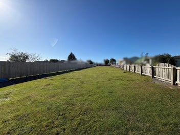 1,012 SQM Section on Cloten Road – Build,...