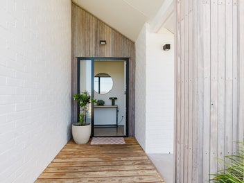 Where Modern Design Meets Effortless Entertaining