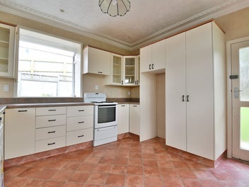 Good Bones, Great Feel