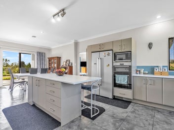 Your Private Hilltop Haven!