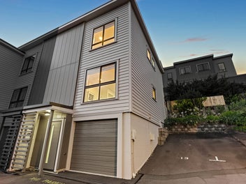 PERFECT LOCK UP AND LEAVE