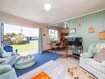 Classic Beach Bach with Room to Relax