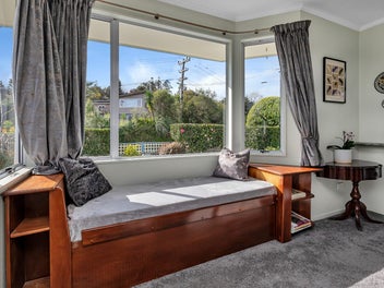 Super close to town, 3 or 4 bedrooms?