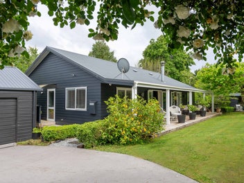 Well-connected yet wonderfully private