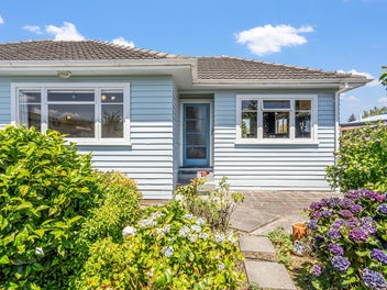 Sun-Soaked, Solid & Seriously Well Kept