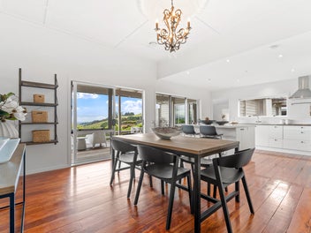 Breathtaking Sea Views & Extended Family Living