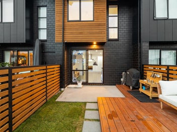 Clean Lines, Clever Layout, Walk-Everywhere Living