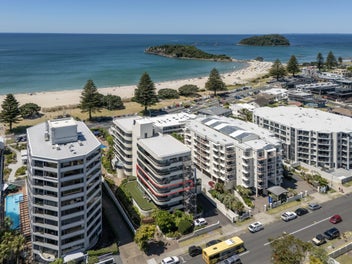 Luxury lifestyle, immaculate renovation