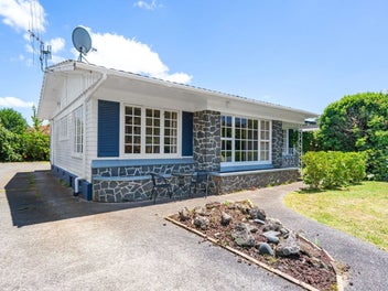 Prime Kensington location - Make it your home