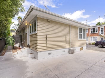 Small Footprint, Big Kingsland Life