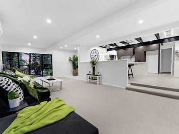 Completely Renovated, Titirangi Perfection!