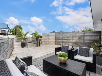 Space, Storage & Sunshine - Private Access to Park