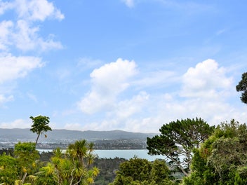 THE PERFECT BIRKENHEAD LIFESTYLE. FREEHOLD - VIEWS