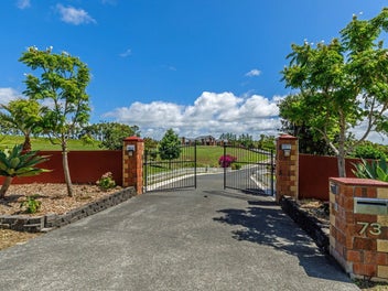 Single-Level Brick Tile for Extended Families