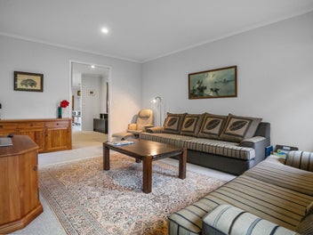 Modern Family Living in Popular Highfields