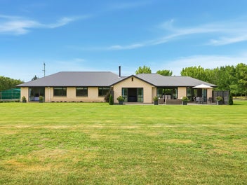 Rural Elegance Meets Modern Lifestyle!!!