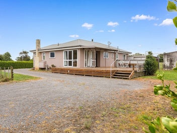 Mid-Century charm, country calm