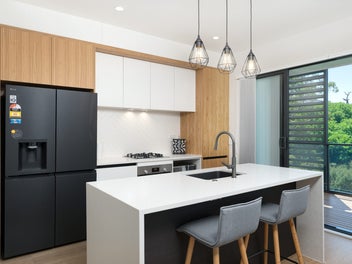 Modern Freehold Duplex, Space You Don't Expect