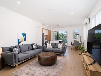 Modern Freehold Duplex, Space You Don't Expect