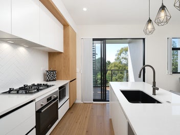 Modern Freehold Duplex, Space You Don't Expect