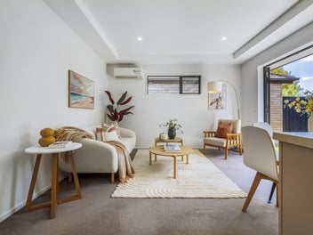 Now Priced to Entice! Overseas Owner Says SELL!