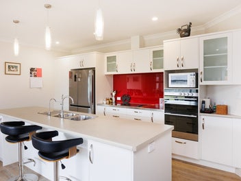 A Well-Proportioned Home in a Prime Neighbourhood