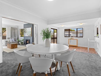 Sunny, Family-Friendly Living!