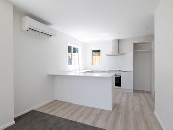 Parkside Living : Brand New, Titles & CCC Issued