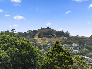 Scale, Light & Precision