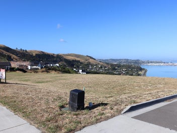 Sea Mountains and Port Views