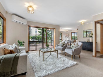 LET'S GO TO THE BEACH !