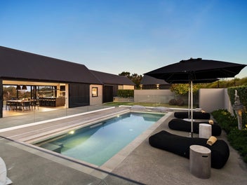 Escape to elegance – Golf, surf, stay