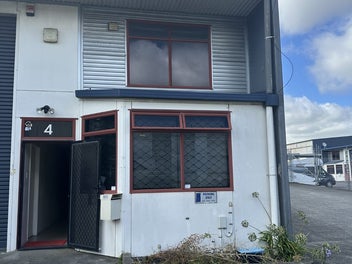 Image 1 of 32