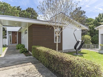 Modern vision in dress circle location