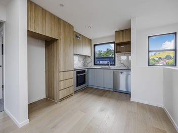 Contemporary Family Living in Mangere Bridge