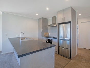 Vacant & going to auction - make it yours.