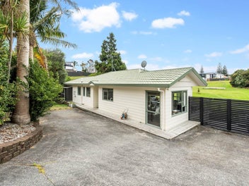 FREEHOLD PARKSIDE OASIS