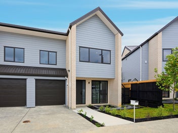 Designer Living & Quiet Study by the Sea