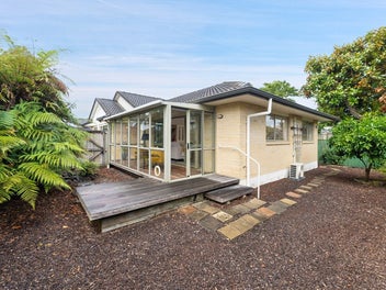 329a Great South Road Papakura - Vendor must Sell!