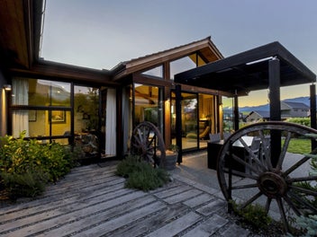 Reserve Frontage on Rannoch