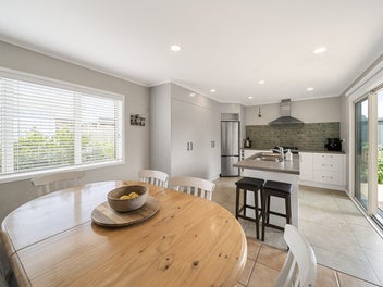 Modern Living In A Prime Papamoa location