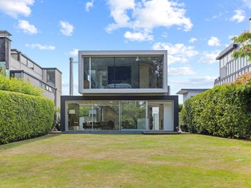 Merivale Convenience Meets Leafy Tranquillity