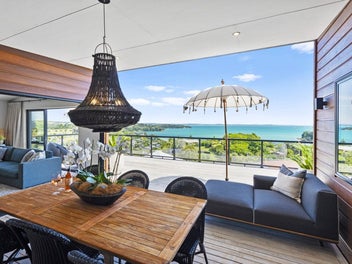 Sunset Vistas & Sweeping Sea Views