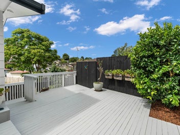 Massey Gem, Private Backyard & Large Deck
