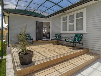 Compact & Stylish with a Sleepout!