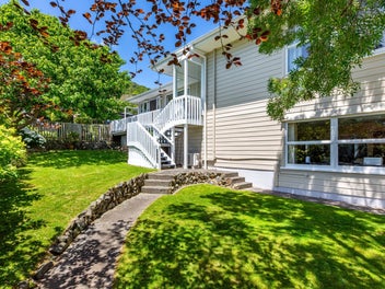 Versatile Living, Timeless Views