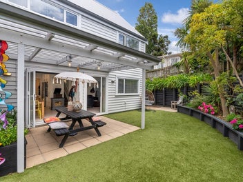 Family-Friendly Gem with Bonus Studio!