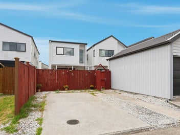 Modern Family Living in a Prime Papakura Location