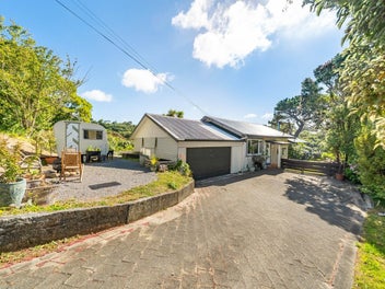 Private and Tranquil Living in Normandale